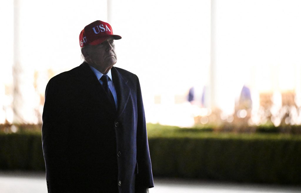 Трамп: Стармеру требало предуго да промени мишљење о уступању британских база