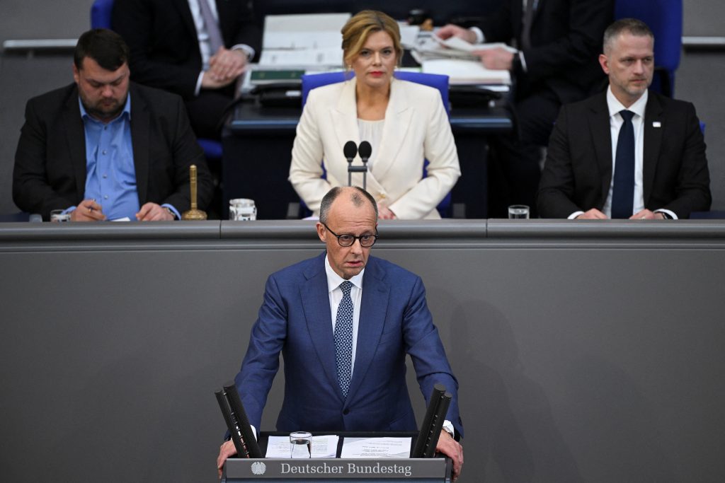 Мерц: Немачка не намерава да шаље бродове у Ормуски мореуз