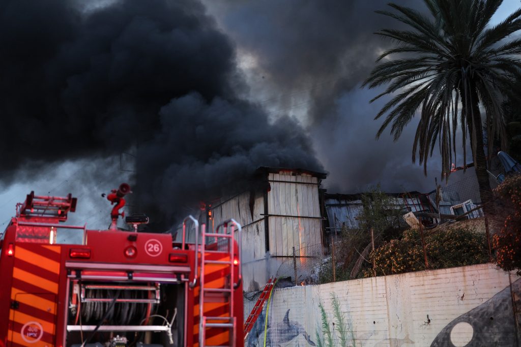 Експлозије у Тел Авиву: Црни дим изнад града (ВИДЕО)