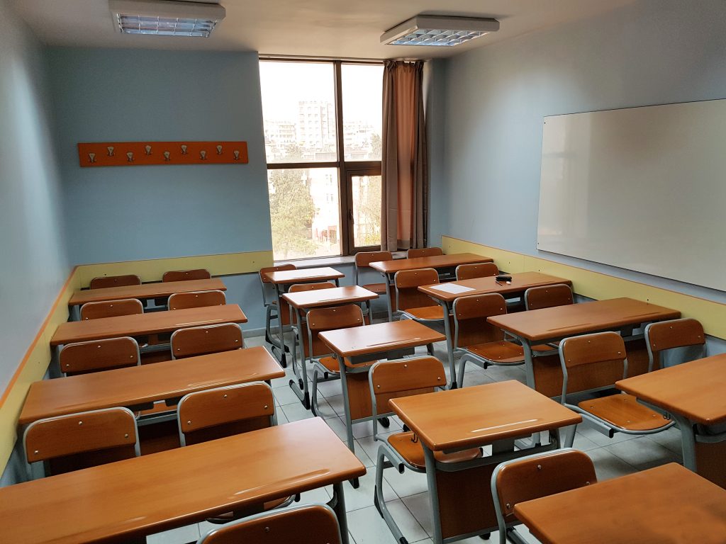 Пријемни за средње школе: Јагма за место међу кројачима и фирмописцима