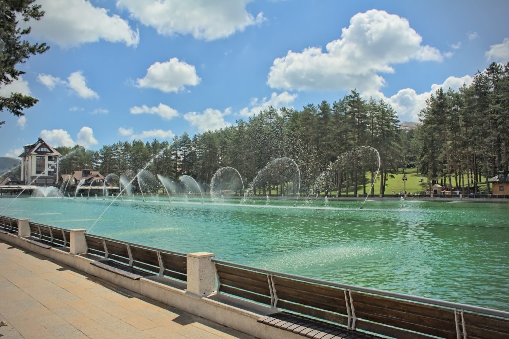 Туристичке дестинације пуне уочи празника