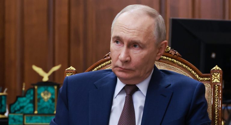Путин и контрадикције у политици