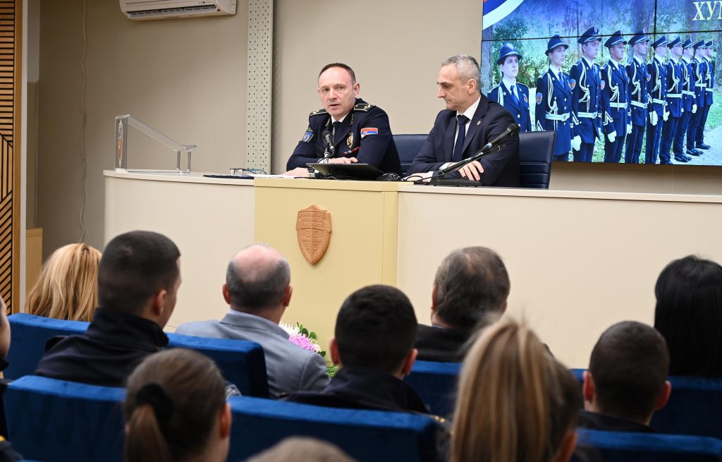 Васиљевић студентима: Полиција стуб стабилности Србије