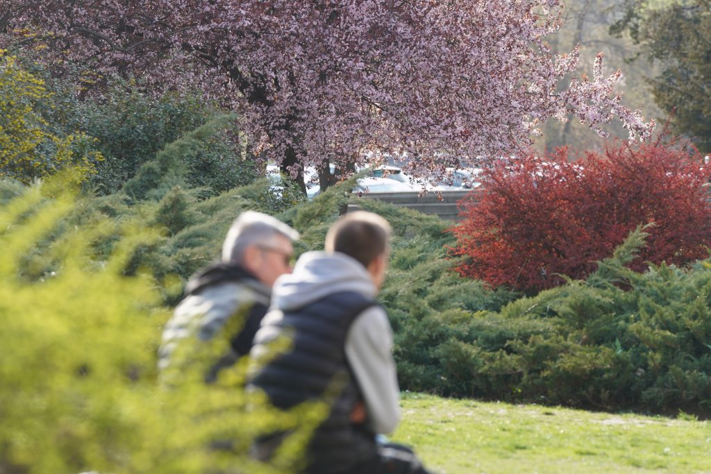 Данас облачно и хладно са кишом, од недеље топлије