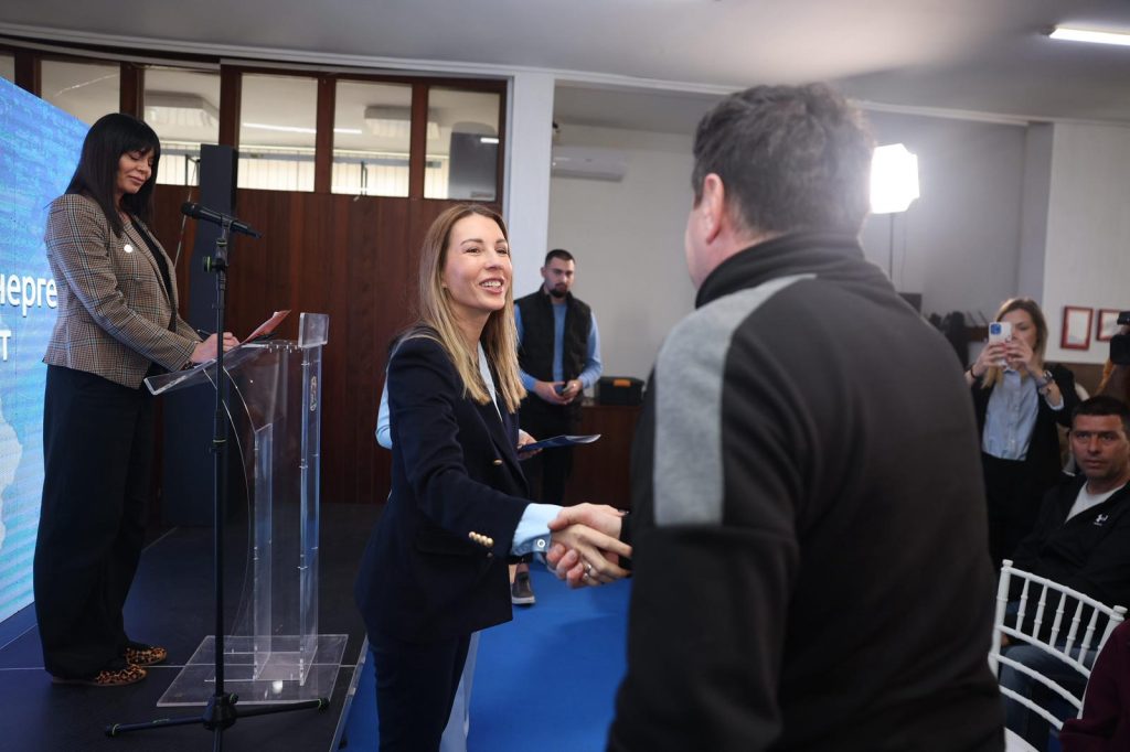 Министарка уручила 103 уговора за енергетску санацију