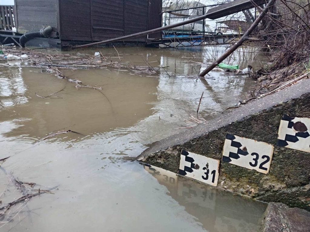 Уведене мере редовне и ванредне одбране од поплава