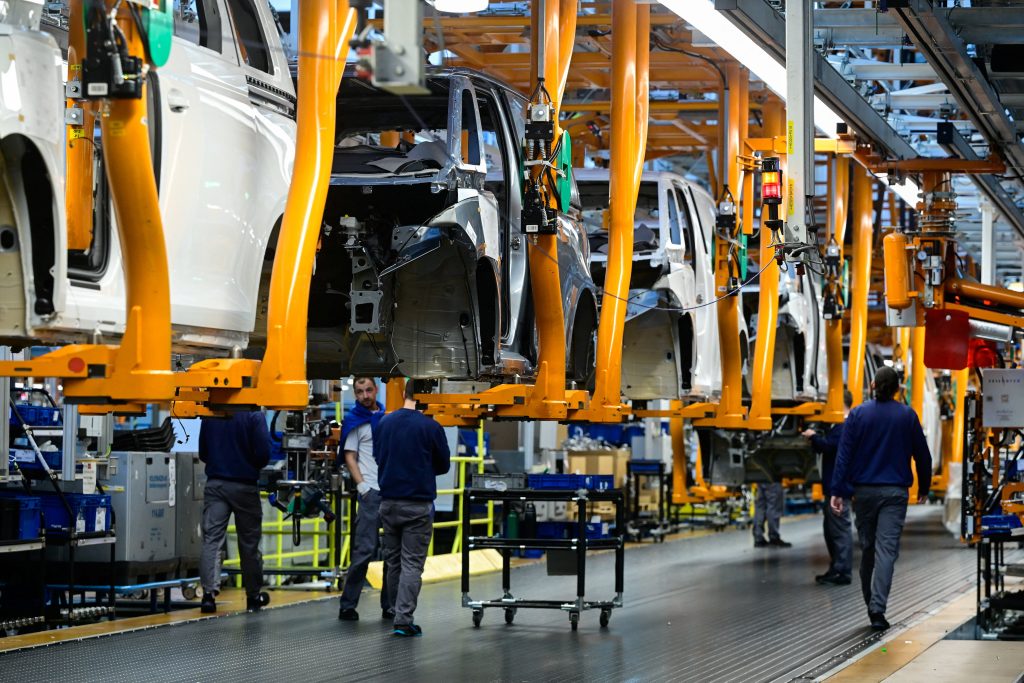 „Фолксваген“ разматра производњу војних возила