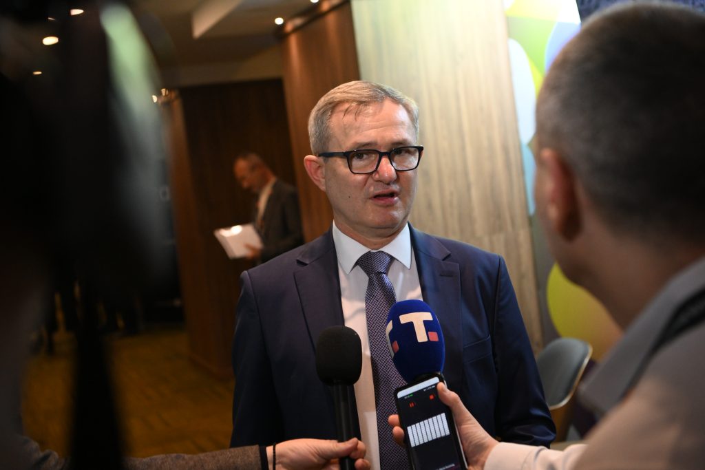 Прекинуте блокаде пољопривредника у Бресници и Милочају