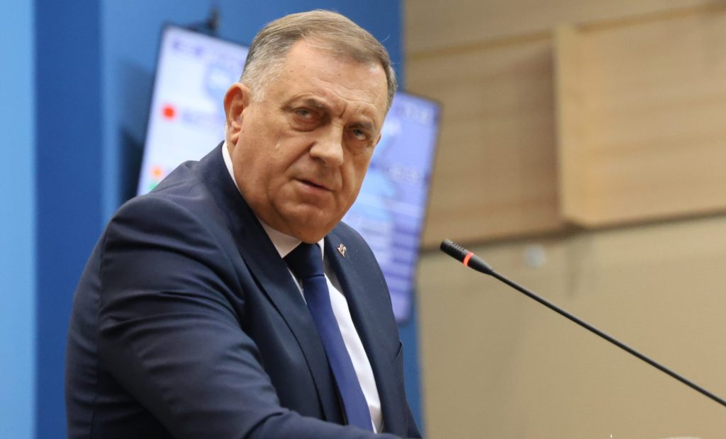 Додик: Тражићемо састанак са Србијом због тројног савеза