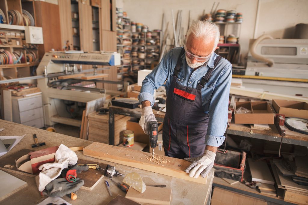 Србија све старија: Каква је будућност наше економије?