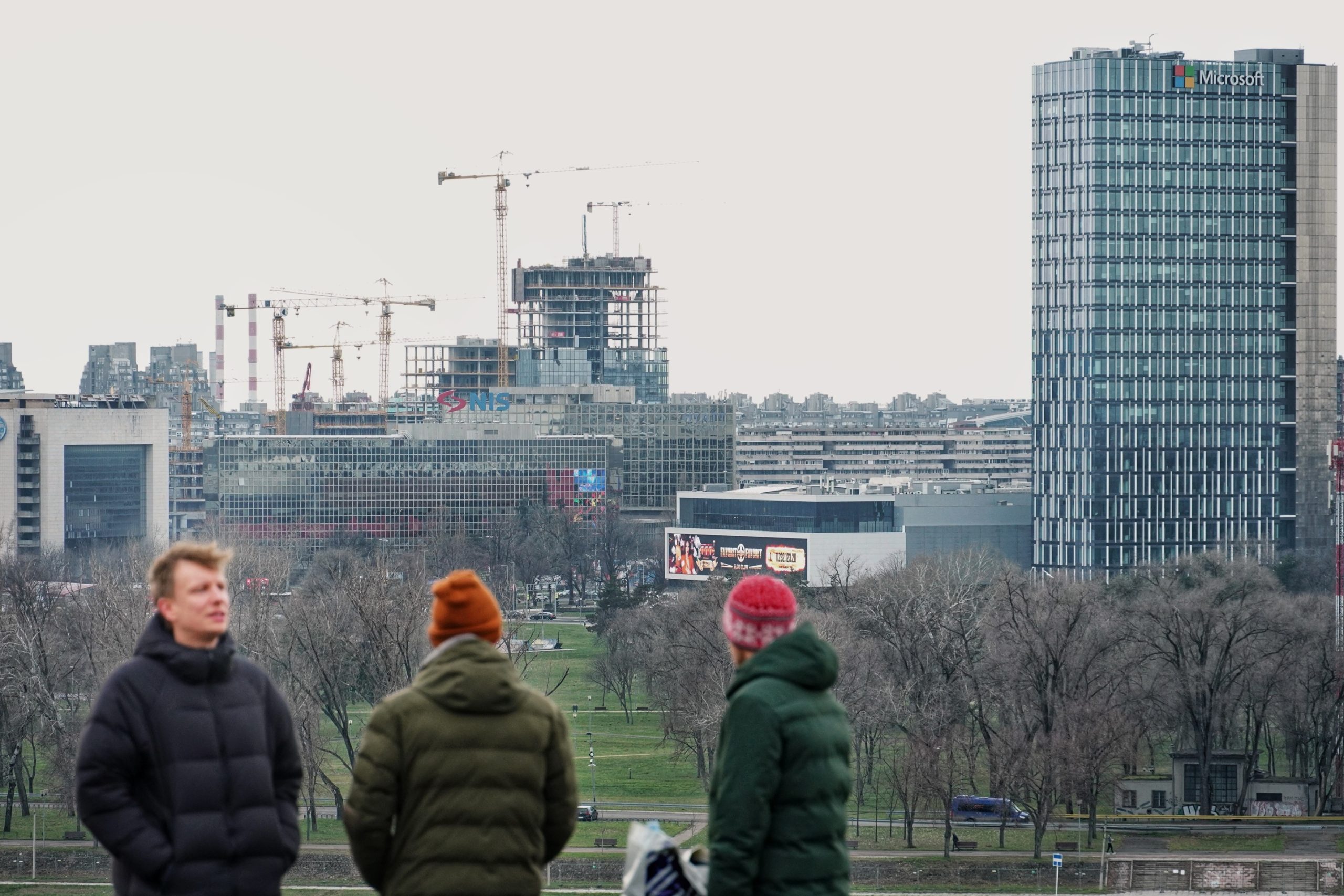 Дан почиње уз облаке и кишу, поподне разведравање