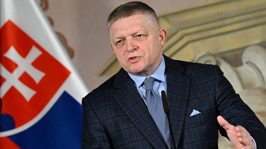 Фицо: Зеленски се поиграва с нама као мачка с мишем