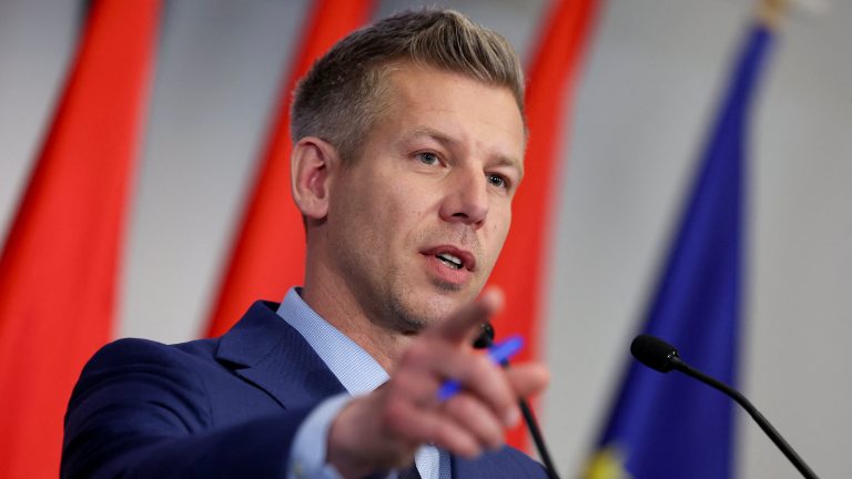 Мађар: Шуљок ће отићи са функције председника – може добровољно до 31. маја