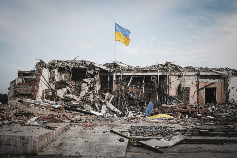Украјинци се боре за гутљај живота