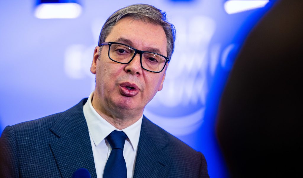 Вучић покреће дијалог о изборима и спољној политици