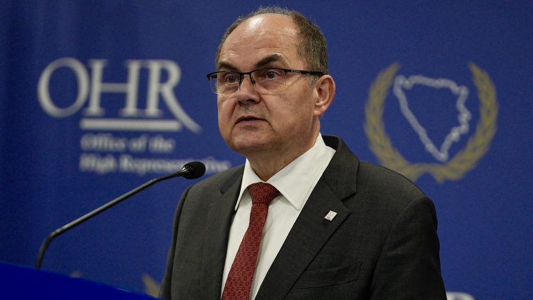 Шмит открио због чега је поднео оставку
