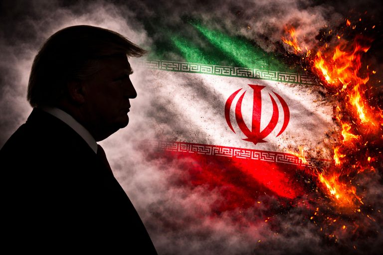 Трамп: Одлаже се планирани напад на Иран на молбу регионалних лидера