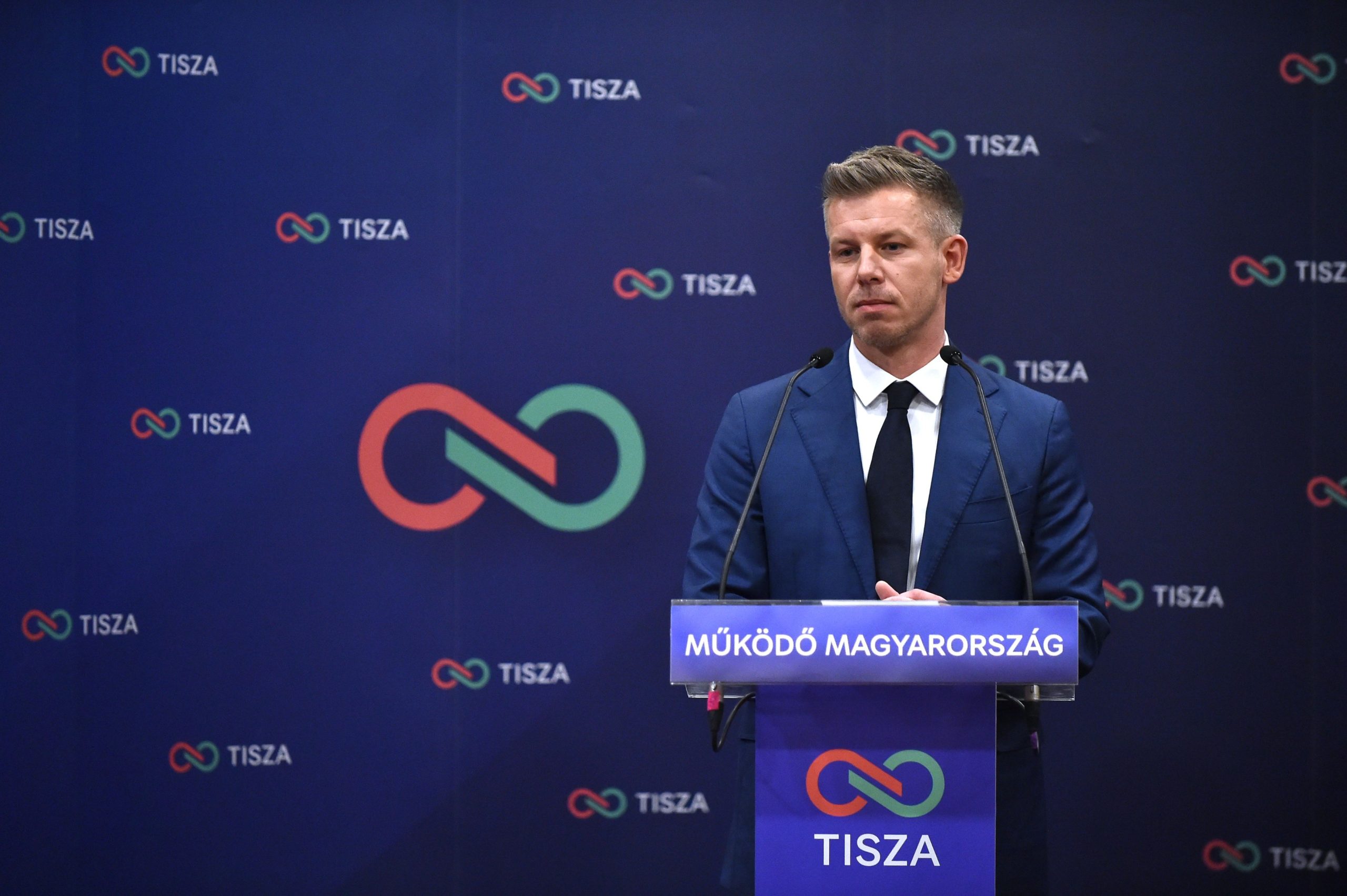 Петер Мађар, девојачко Орбан