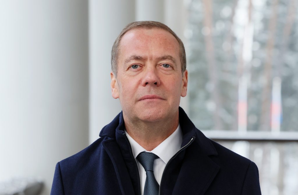 Медведев: Прекид ватре САД и Ирана успех за Иранце, али ситуација и даље неизвесна