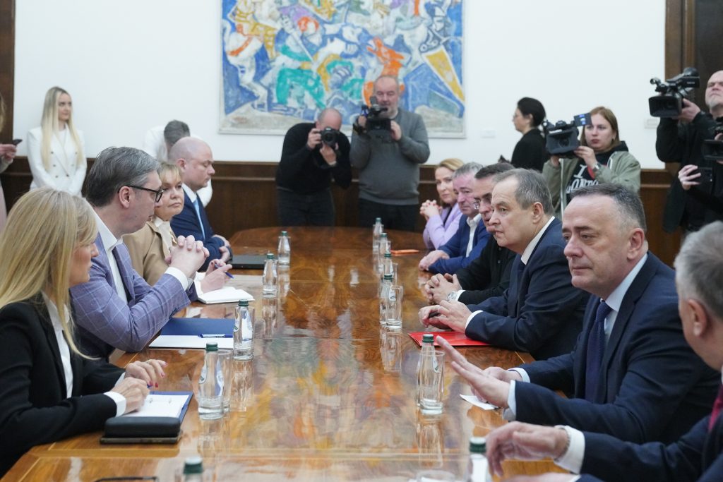 Почеле консултације председника Вучића са представницима СПС-а