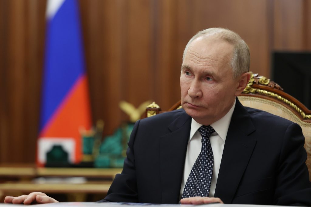 Путин и Си разменили честитке поводом 10. Кинеско-руског експа отвореног у Кини
