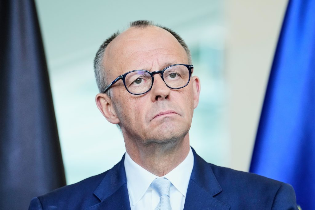 Порука Мерцу из Израела: Погни главу и извини се уместо што делиш лекције