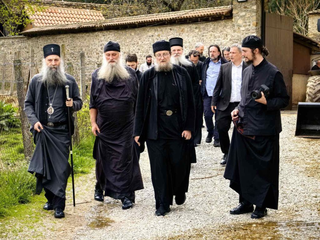 Патријарх Порфирије обишао имање манастира Високи Дечани на Велики понедељак