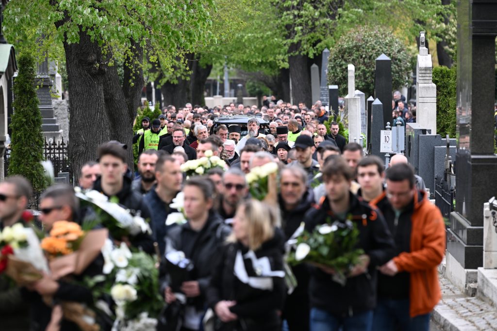 Последњи испраћај легенде Партизана: Сахрањен Душко Вујошевић