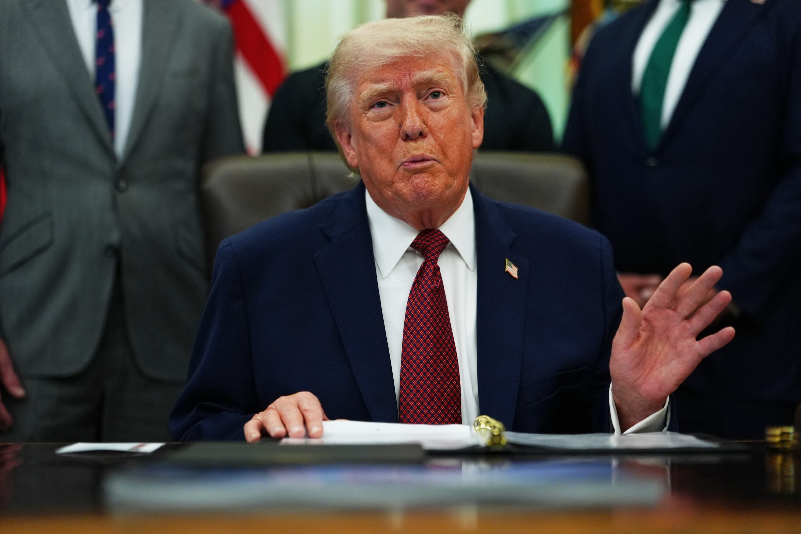 Трамп критиковао Шпанију због наводног слабог доприноса НАТО-у