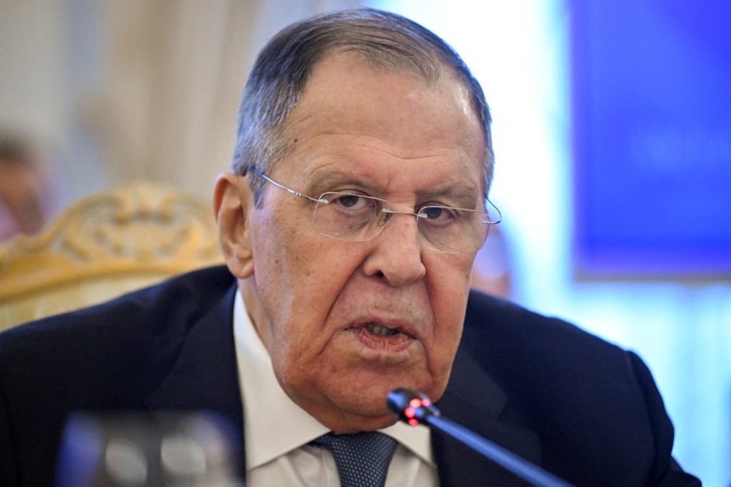Лавров: Путин тестирао зрелост ЕУ предложивши Шредера за посредника