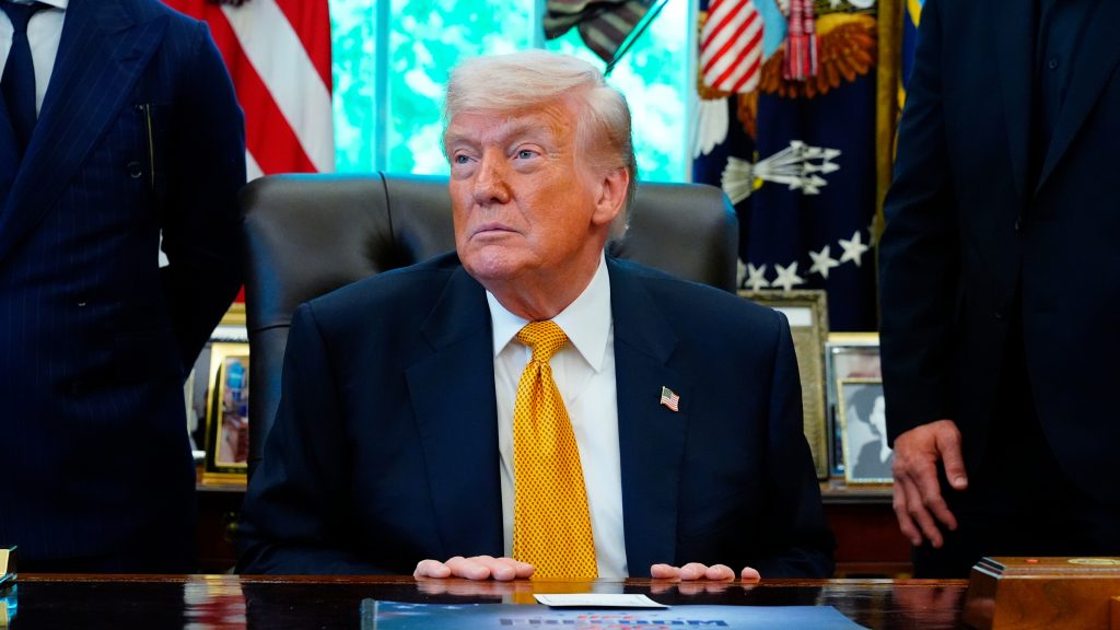 Трамп: Постићи ћу повољан споразум за крај рата са Ираном или ће се сукоб наставити