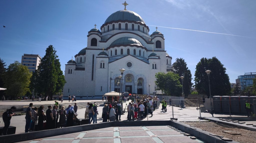 Древна реликвија Појас Пресвете Богородице донета је у Храм Светог Саве у Београду