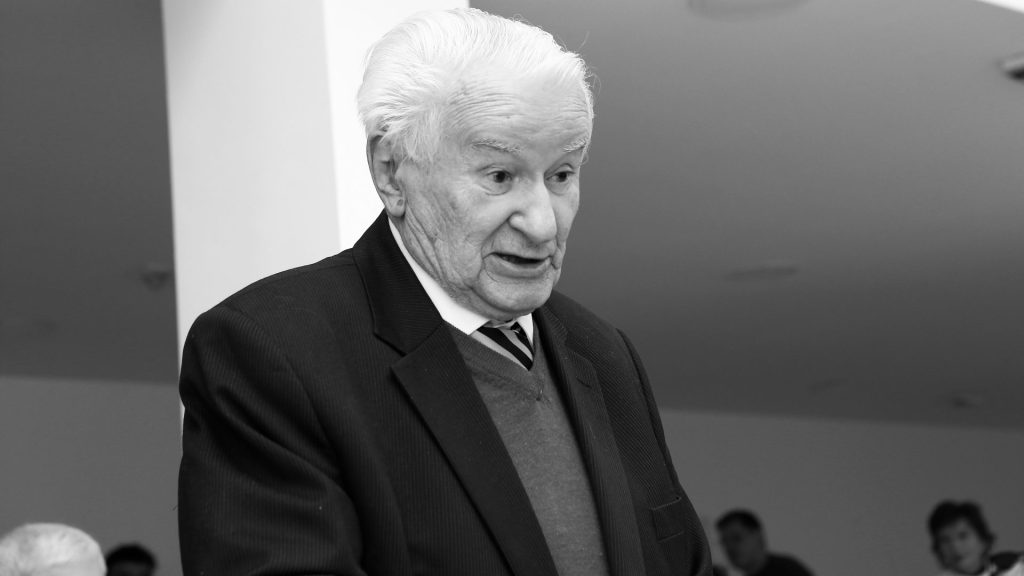 Драгољуб Мићуновић