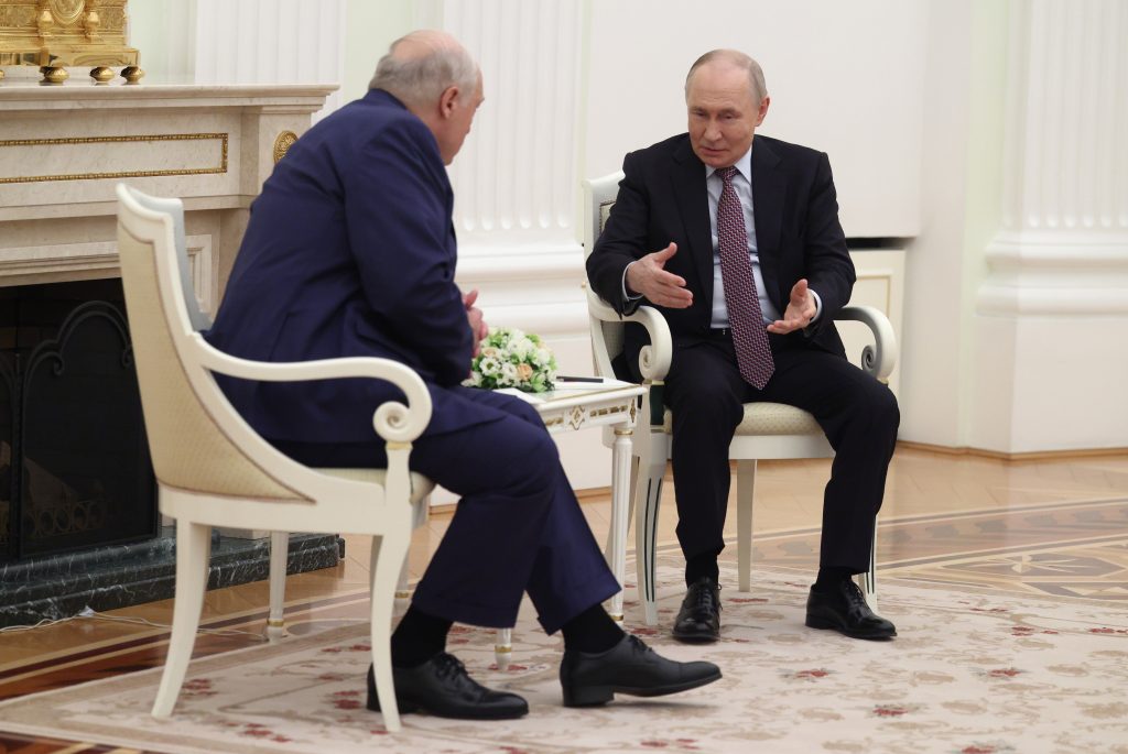 Путин: Русија и Белорусија да се супротставе покушајима оправдавања нацизма