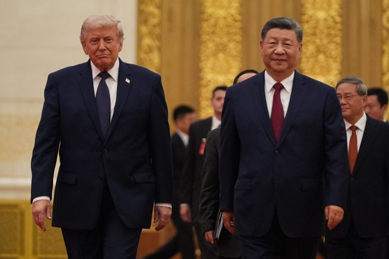 Трамп: Боинг Кини продаје 200 авиона