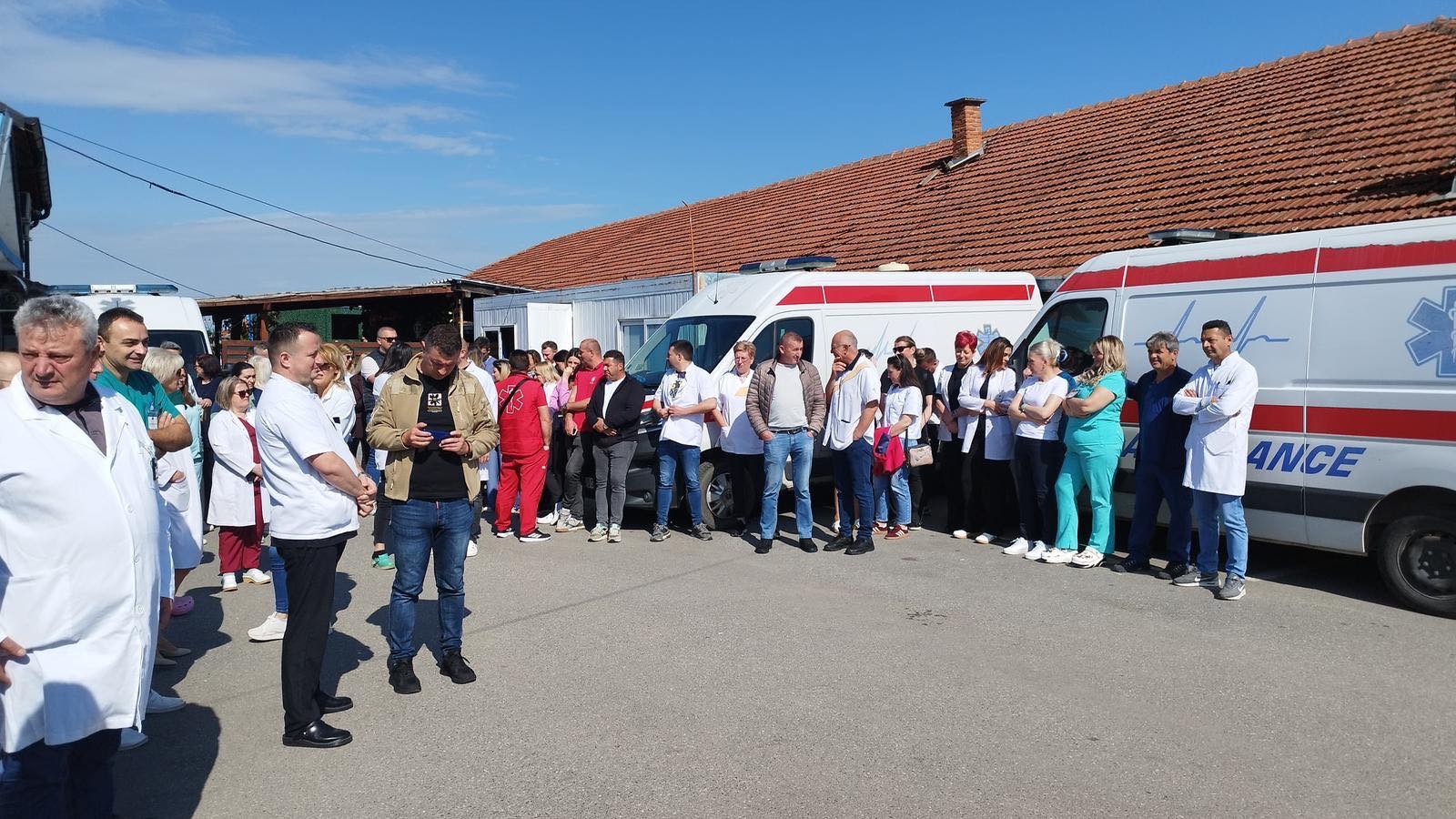 Протест у Грачаници због хапшења српских директора здравствених и образовних институција