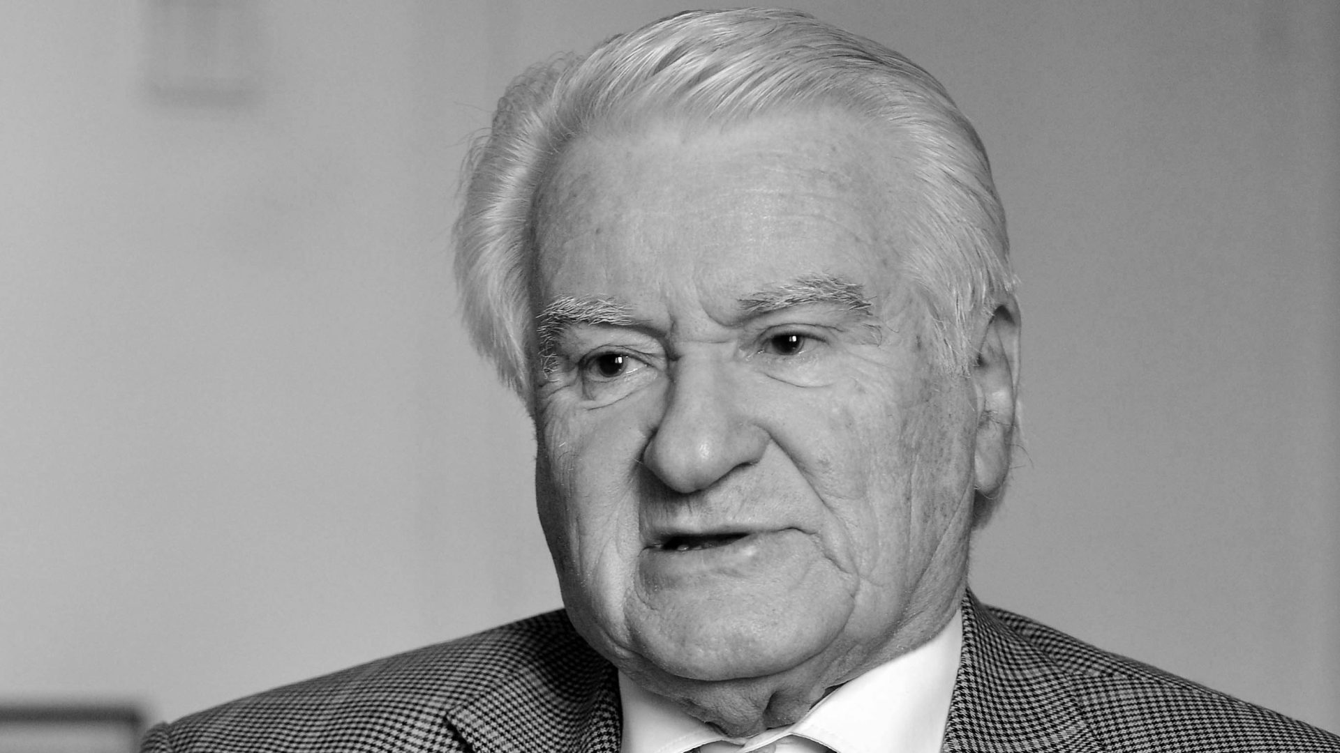 Драгољуб Мићуновић, први председник Демократске странке од њене обнове