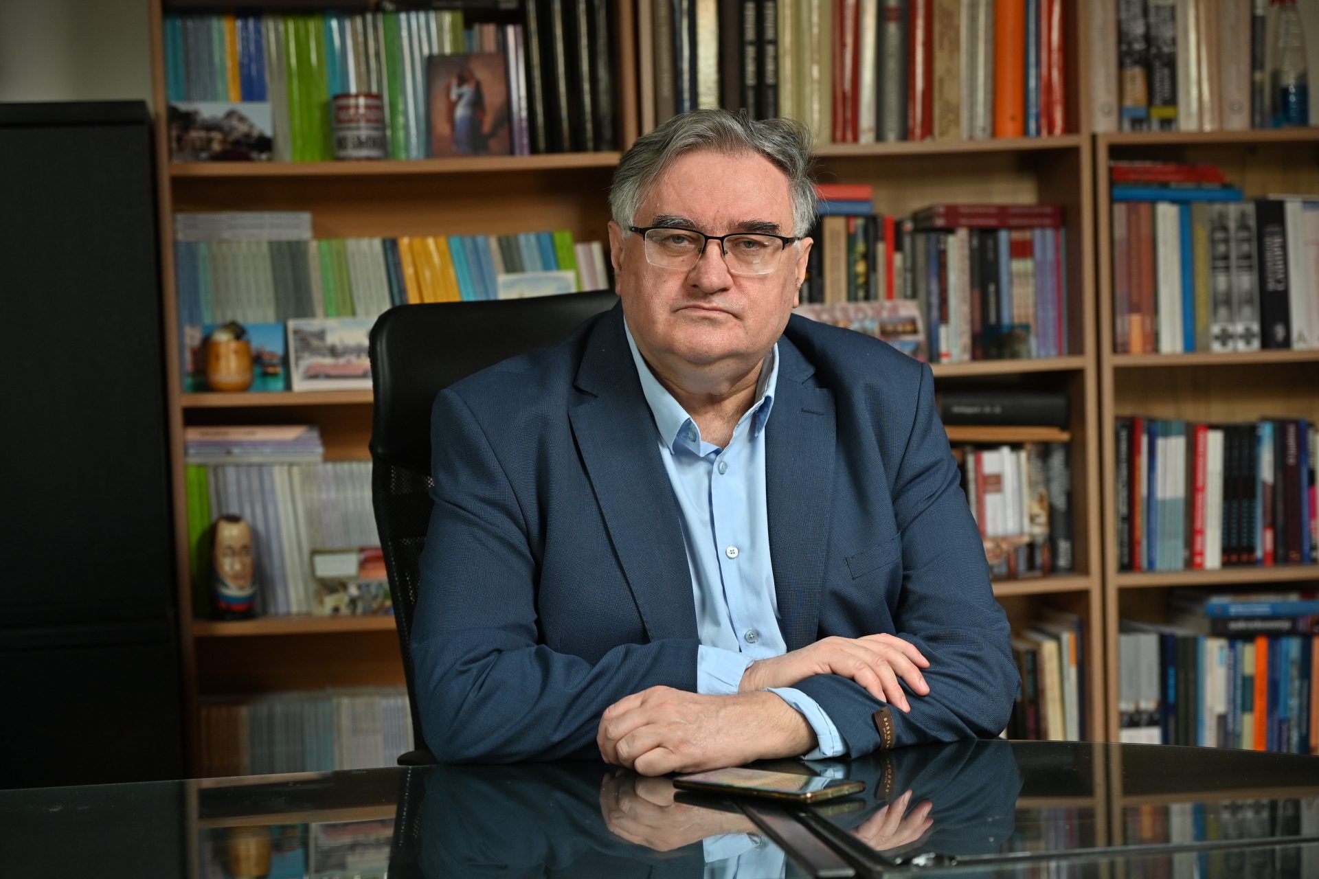 Ђорђе Вукадиновић, политички аналитичар
