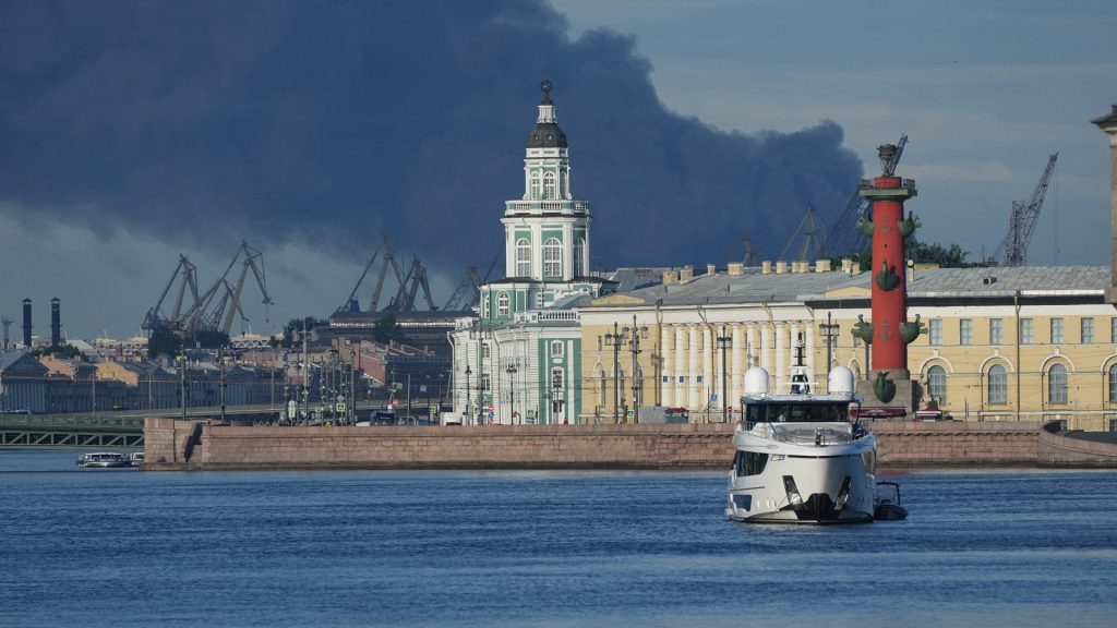 Санкт Петербург под масивним нападом дронова