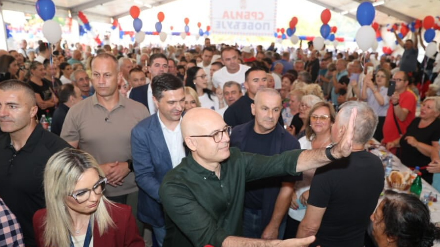 Вучевић: Народ и држава су изнад свега, људи желе да живе нормално и без подела