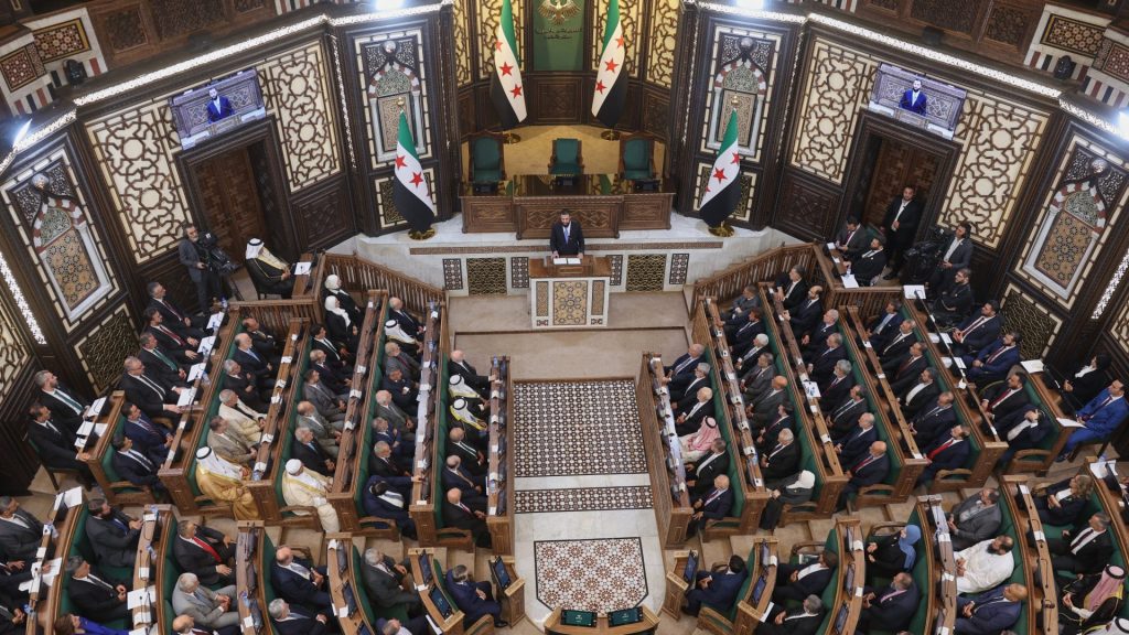 Нови сиријски парламент састао се први пут након свргавања Асада