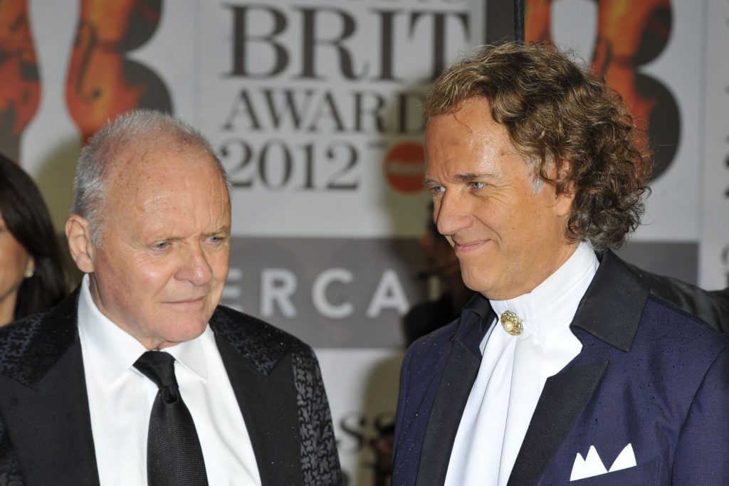 Сер Ентони Хопкинс и Андре Рију на додели Classic BRIT Awards у Лондону