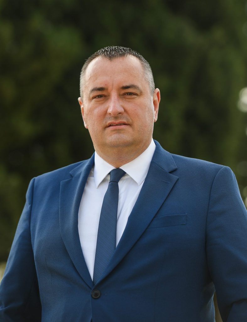 Бојан Гламочлија, директор Центра за разминирање Републике Србије