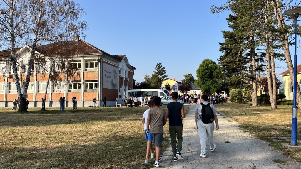 Почела нова школска година у Основној школи „Бранислав Петровић” у чачанском селу Слатина