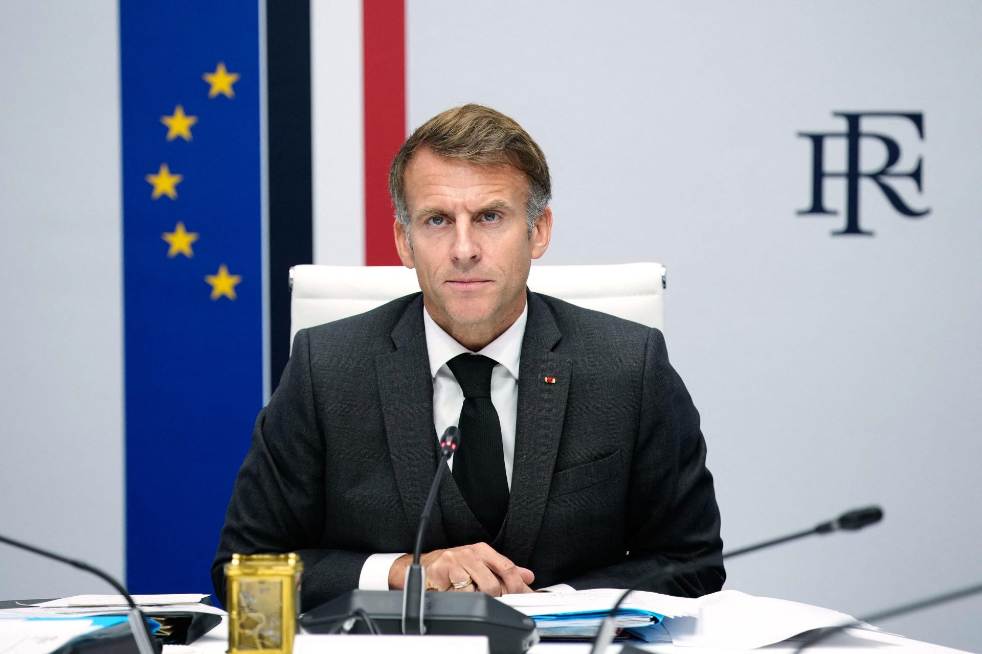 Француска покушава да заустави нереде: Макрон најављује забране пред нове протесте